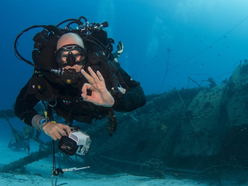 Diving-the-Severance-with-Rebreather-Fabrice-Jaine