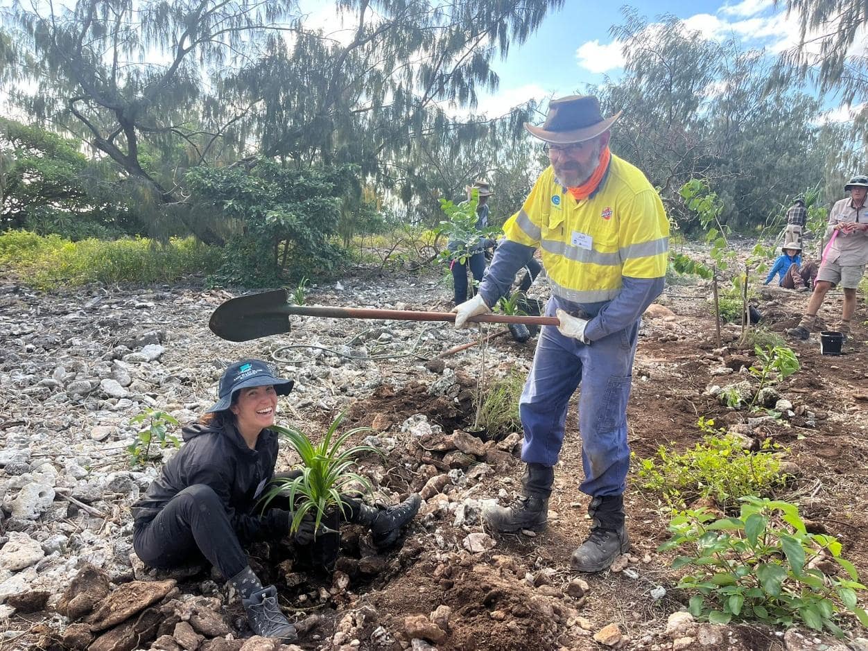 Volunteers Planting in the coastal zone are all smiles.
